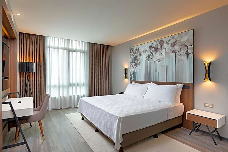 Limak Skopje Luxury Hotel