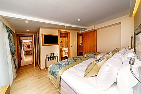 Family room connecting room