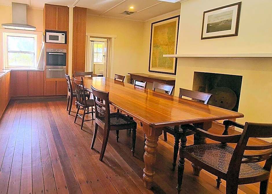 Bungaree Station Bed And Breakfast