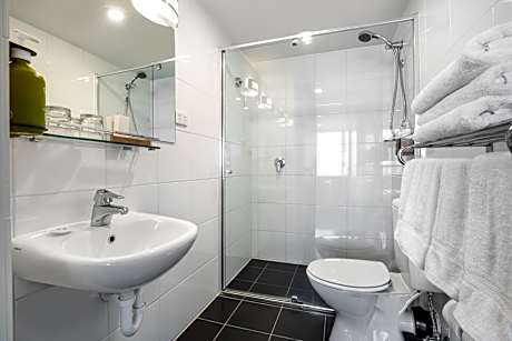 1 King Suite High Floor