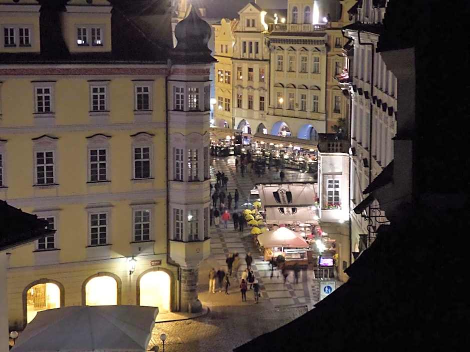 Karlova 25 Apartments