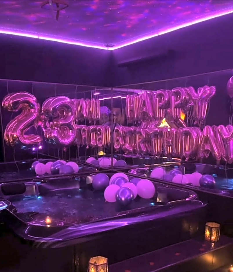 La Gold Room Jacuzzi & Sauna privé