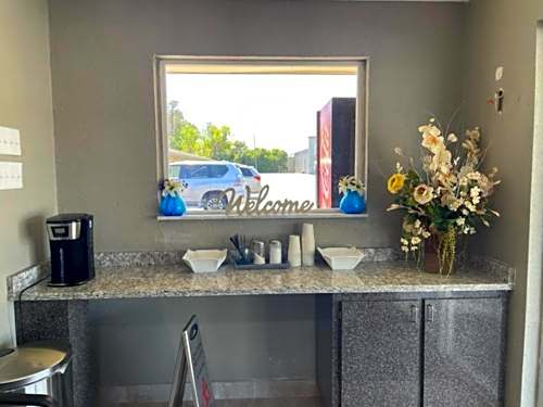 Driftwood Inn - Lake City