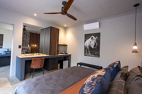 Deluxe Double Room with Shower