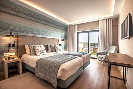 Twin Room with Marina View