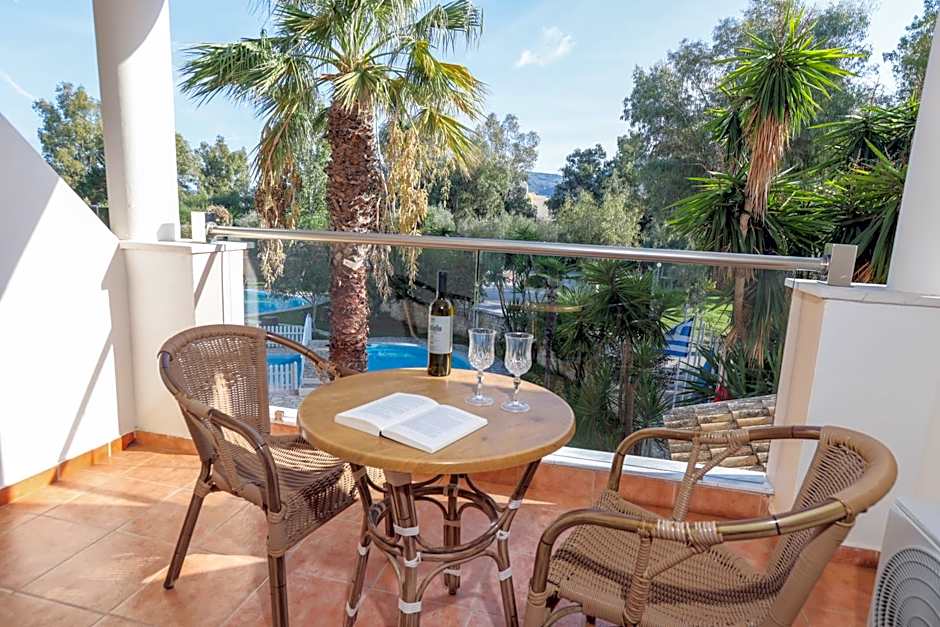 Three Stars Beach Hotel