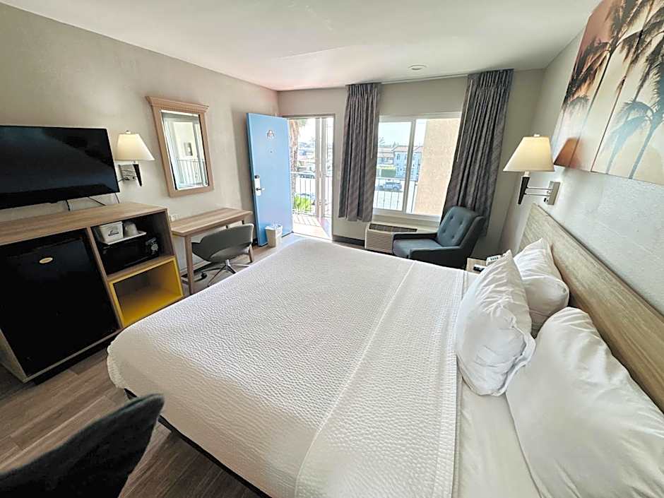 Days Inn by Wyndham Anaheim Near the Park