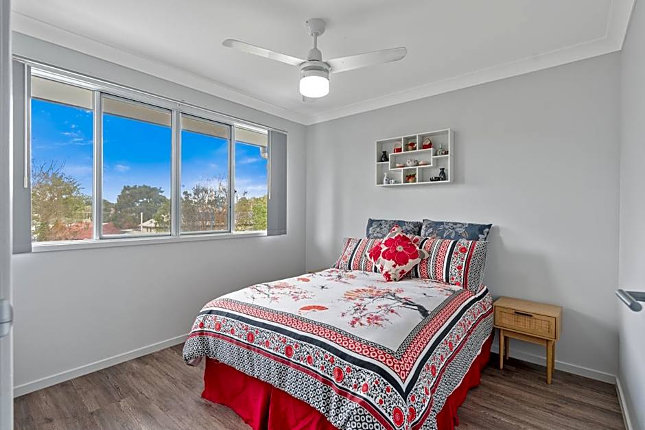 Modern New Townhouse in Booval