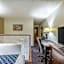 Econo Lodge Inn & Suites