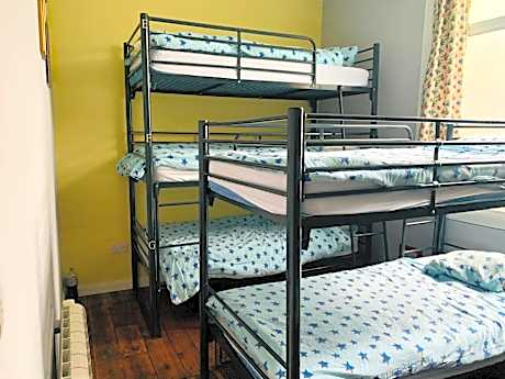 Bunk Bed in Small Mixed Dormitory Room