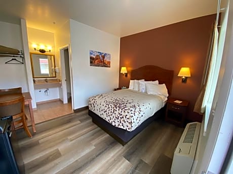 Single Room - Non-Smoking