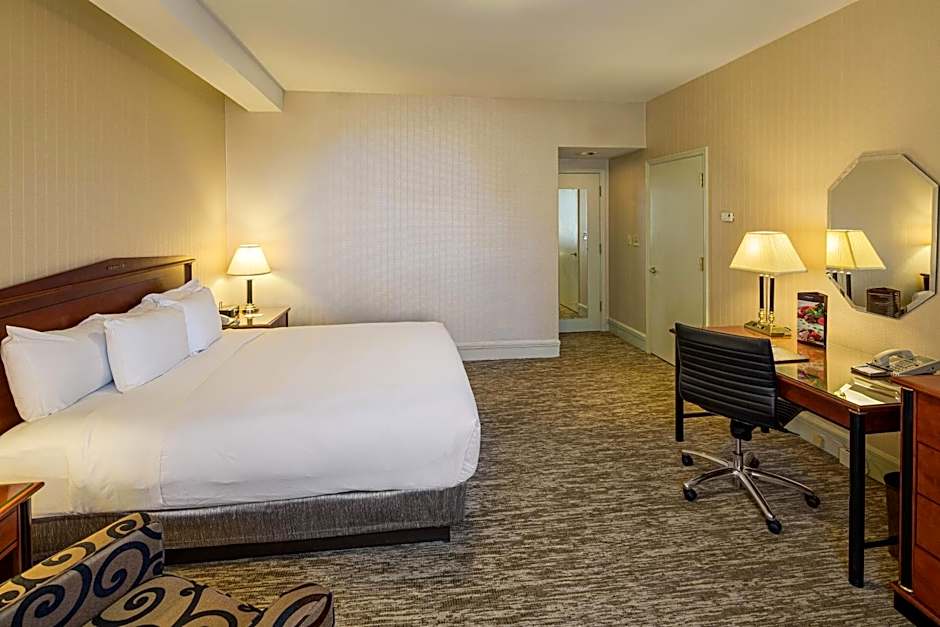 Hilton Cincinnati Netherland Plaza