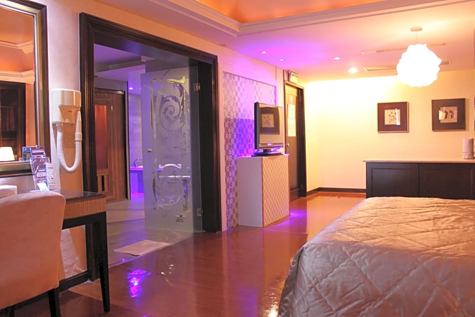 Beverly commercial motel