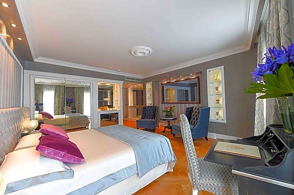 Savoia & Jolanda Hotel