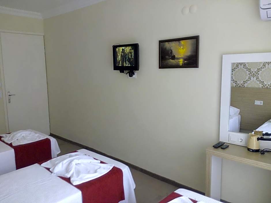 Foto 1 daripada 8 — Bed in 4-Bed Dormitory Room