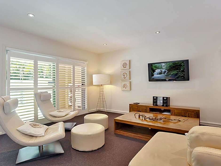 Oaks Pacific Blue 516 private pool aircon WI-FI