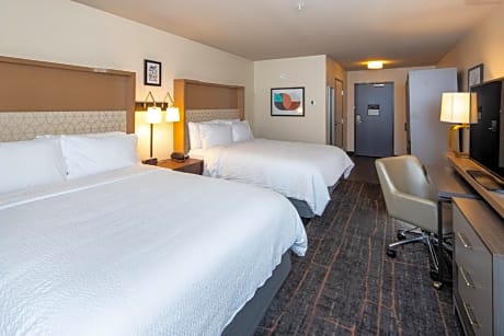 Standard Queen Room with Two Queen Beds - Communications Accessible