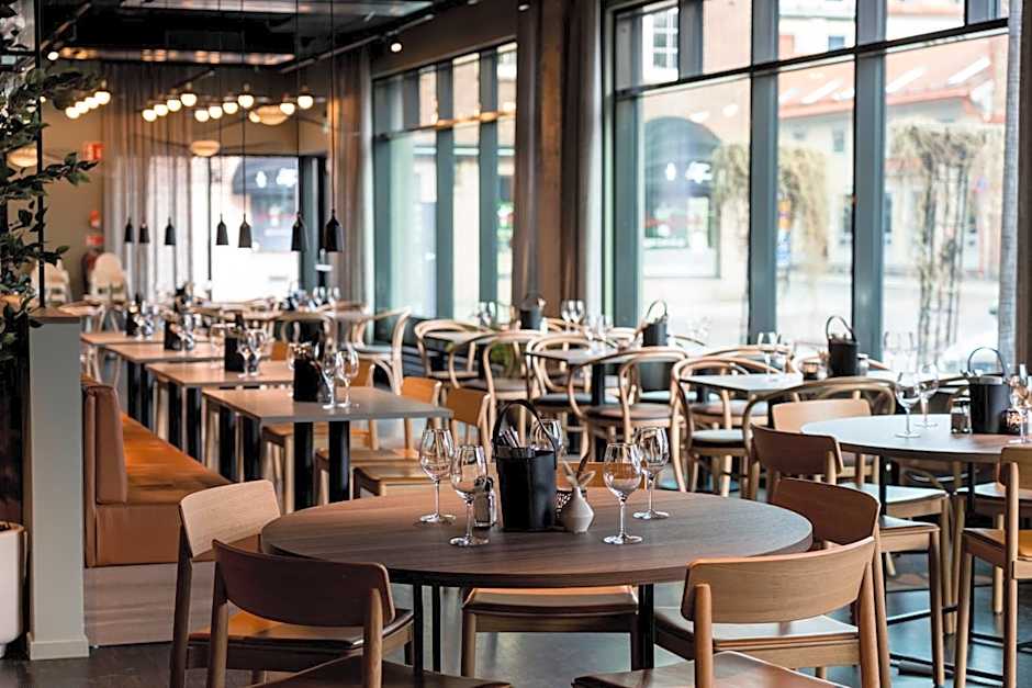 Quality Hotel Grand, Bor