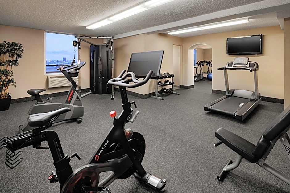 Pomeroy Hotel & Conference Centre