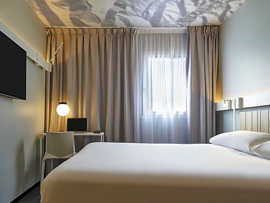 ibis Clamart Paris Velizy