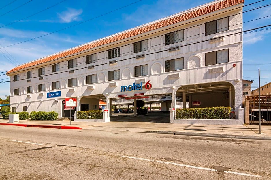 Motel 6 Monterey Park