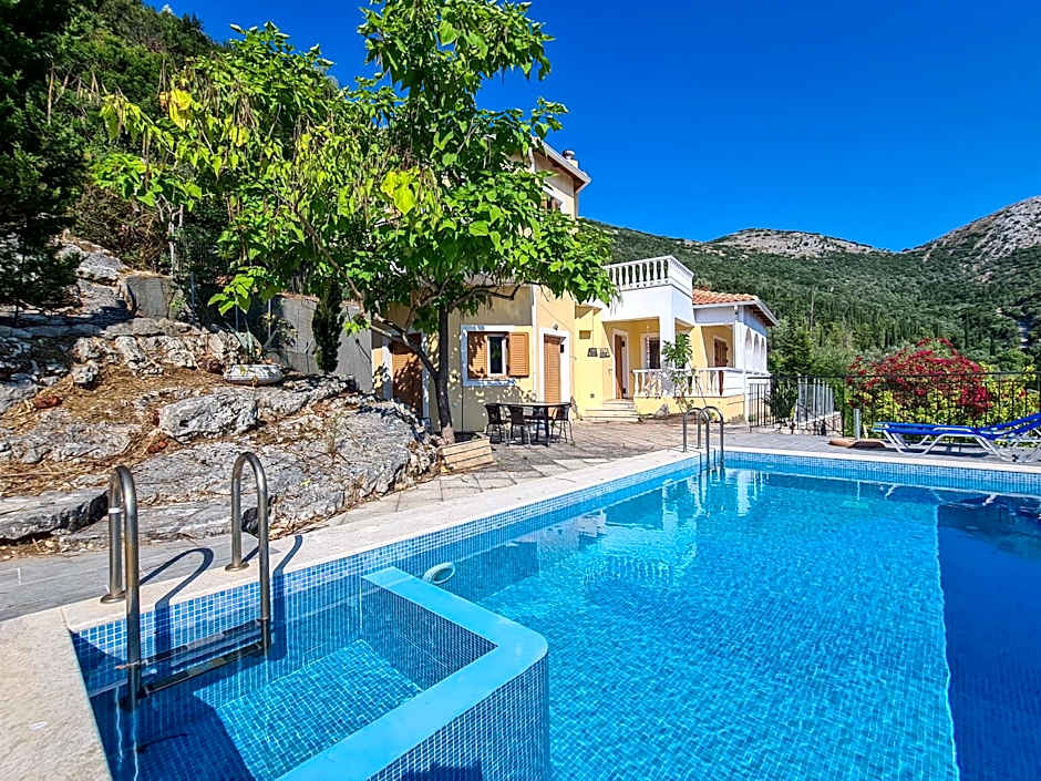 Villa Victoria - 3 Bedroom Villa With a Private Pool