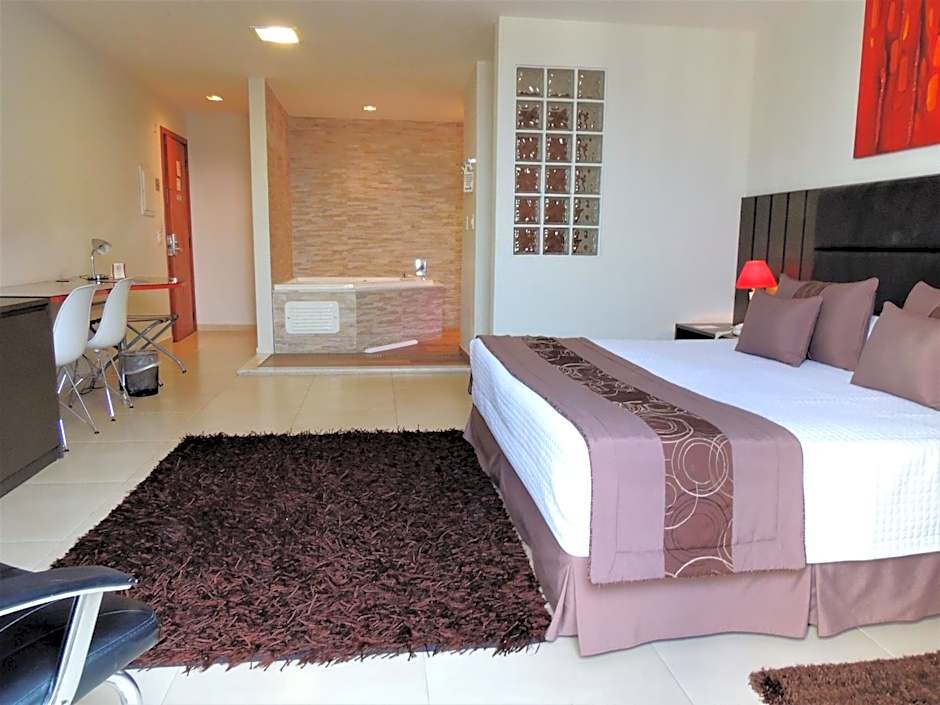 Mondrian Suite Hotel