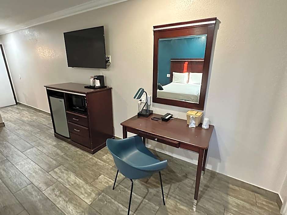 Studio 6 Suites Mesa AZ Near Downtown & Sloan Park