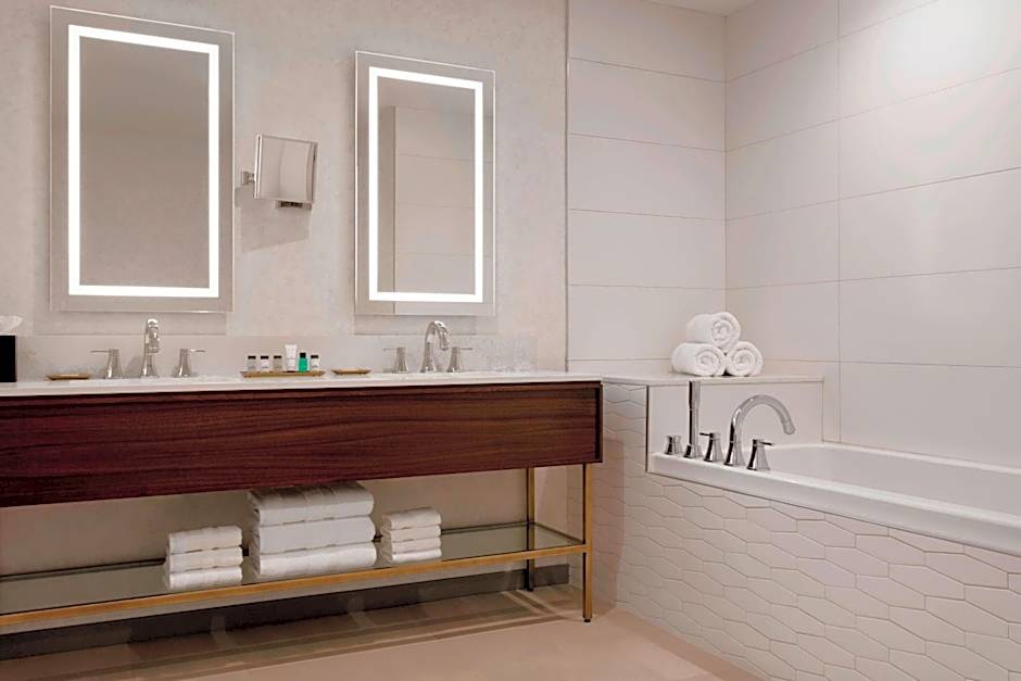 Sheraton Saint-Hyacinthe Hotel