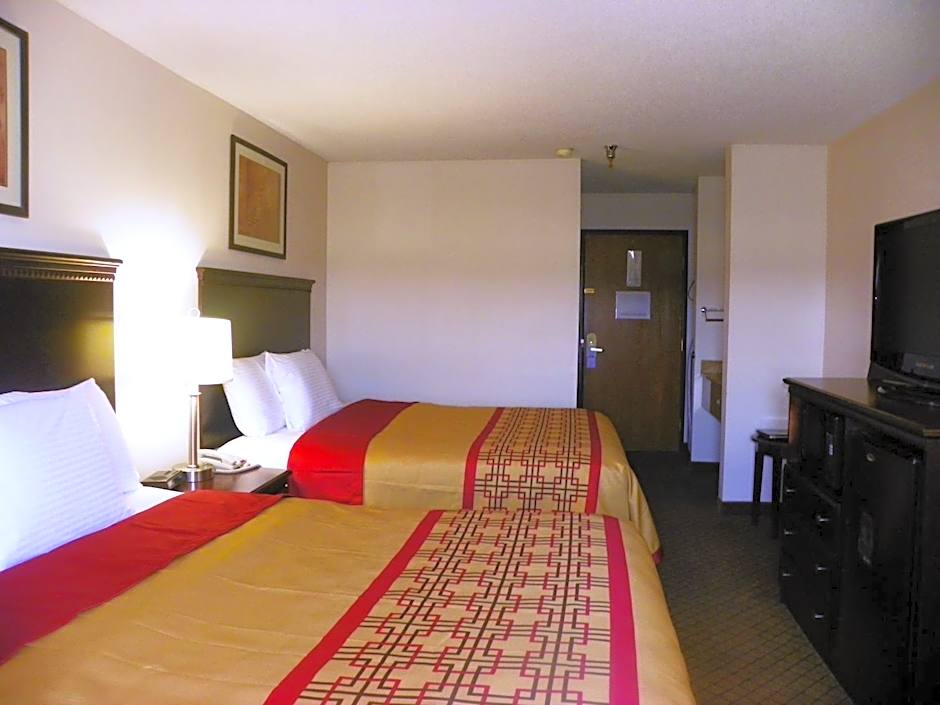 Royalton Inn & Suites Upper Sandusky