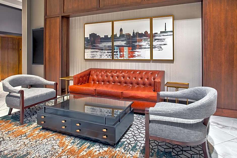 DoubleTree by Hilton Lansing