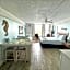 I Need A Vacay Now! Remodeled Studio