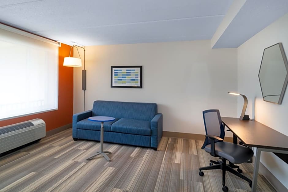 Holiday Inn Express Hotel & Suites Bluffton at Hilton Head Area, an IHG Hotel