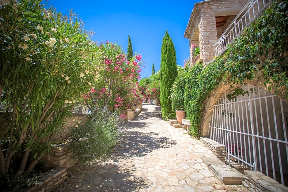 L'Enclos des Lauriers Roses