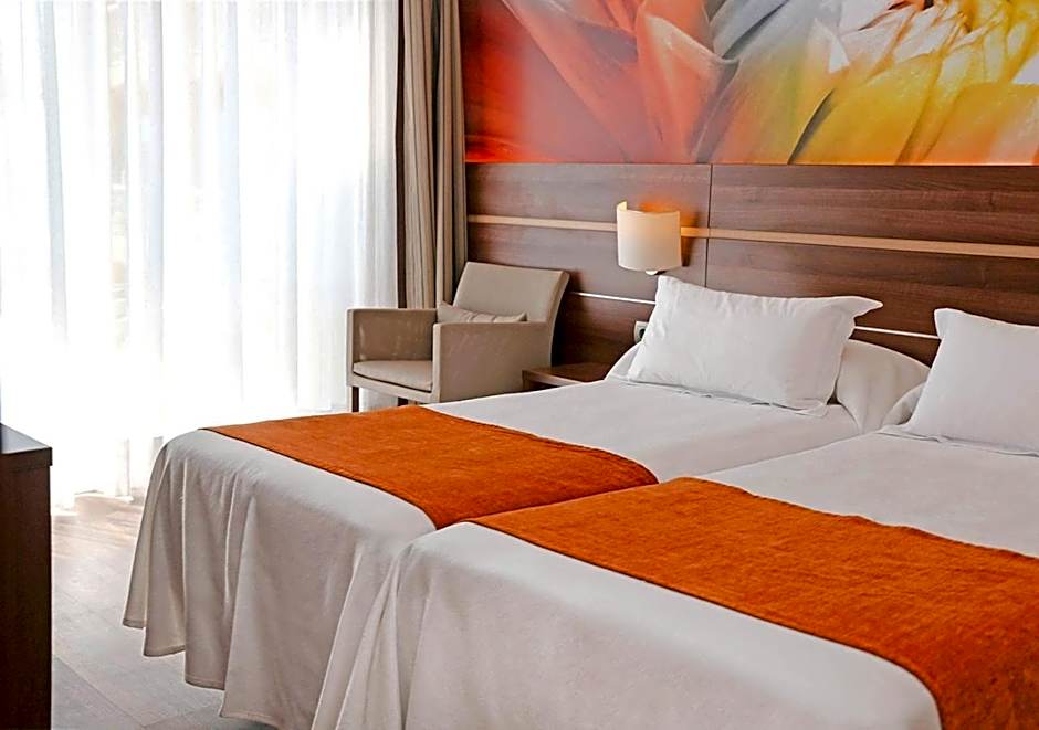 KAKTUS Hotel Volga