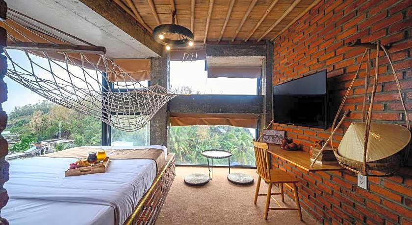 Mira Bai Xep - The Hidden Jewel