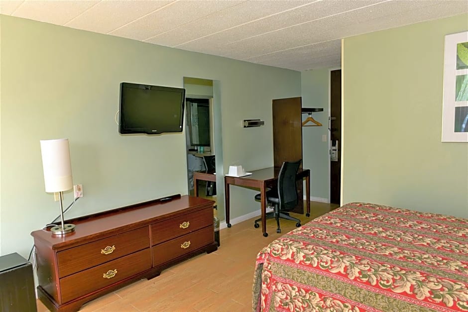 Red Carpet Inn and Suites Houston Gulf Fwy