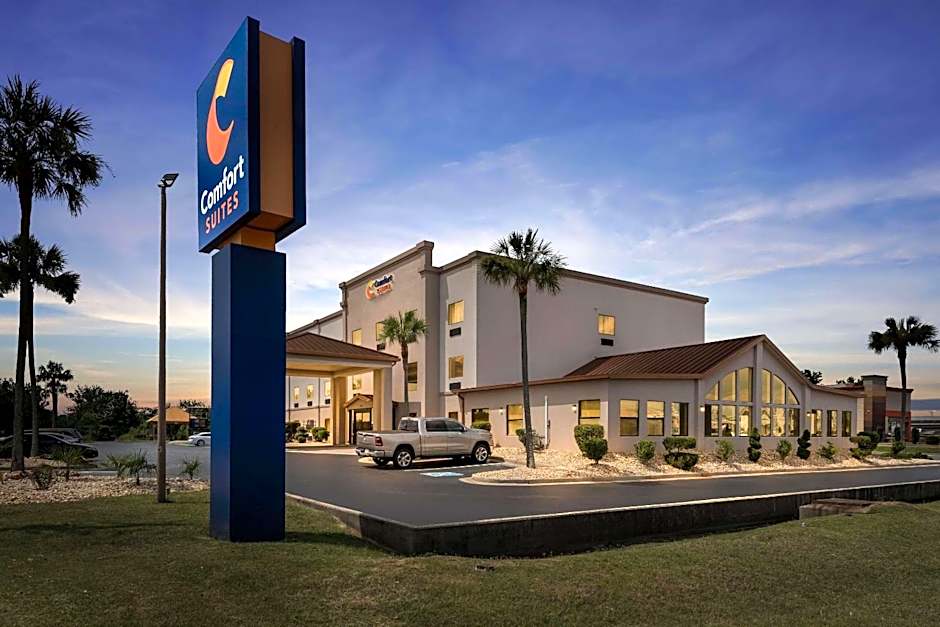 Comfort Suites near Robins Air Force Base