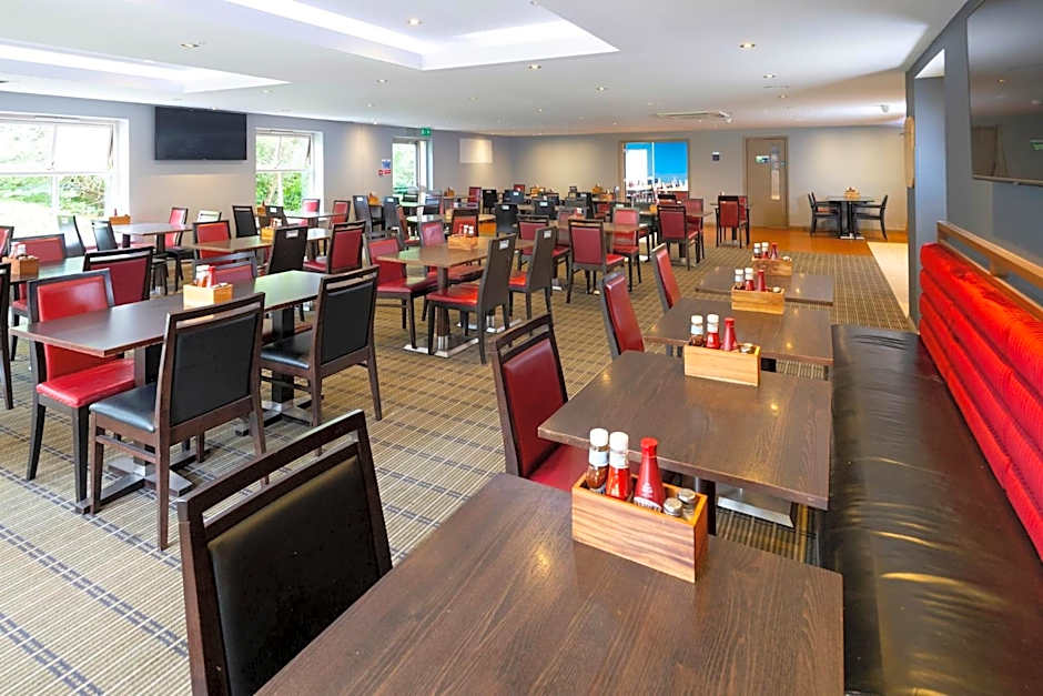Holiday Inn Express Exeter East By IHG
