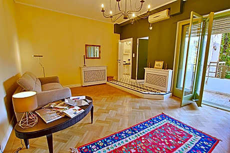 One-Bedroom Premier Apartment