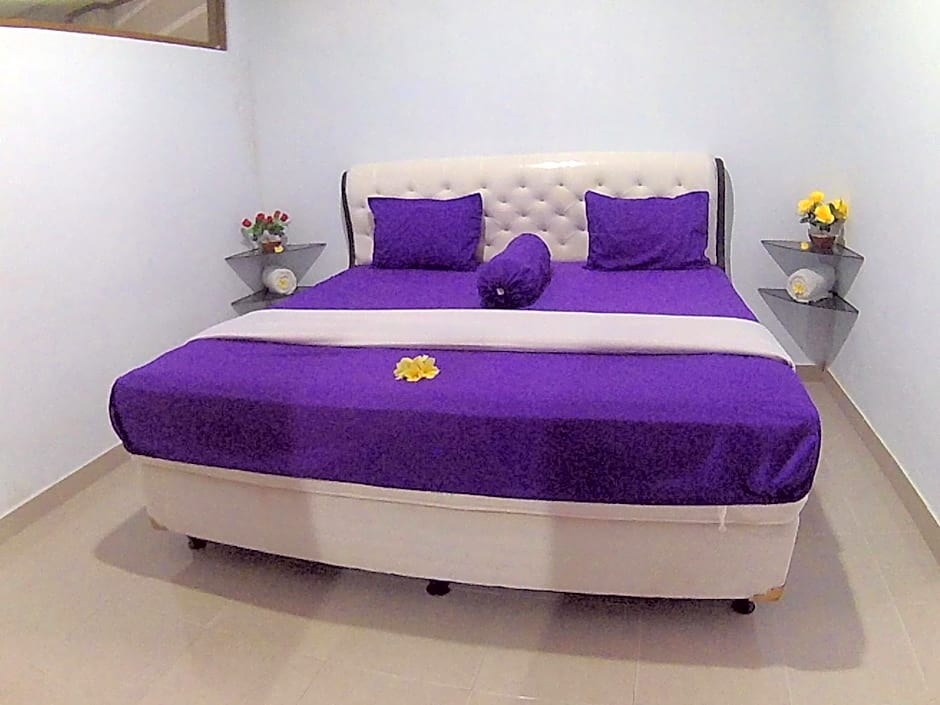 Twenty4Seven Bed & Breakfast – Jimbaran, CO