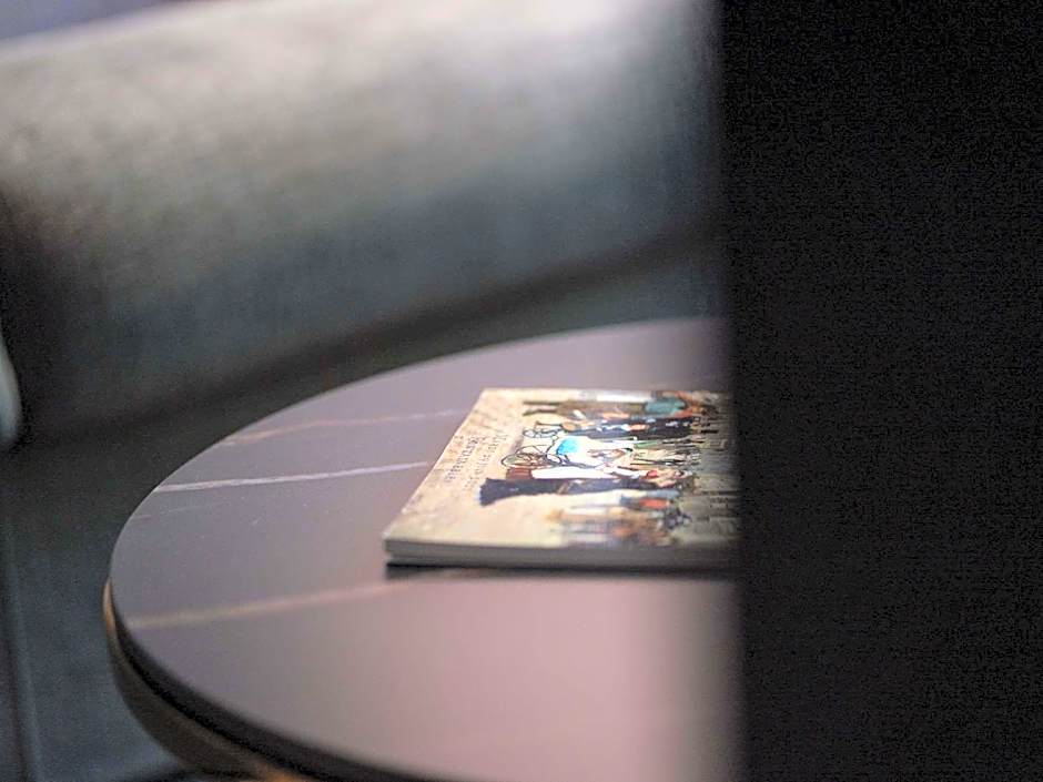 Aigle Noir Fontainebleau MGallery