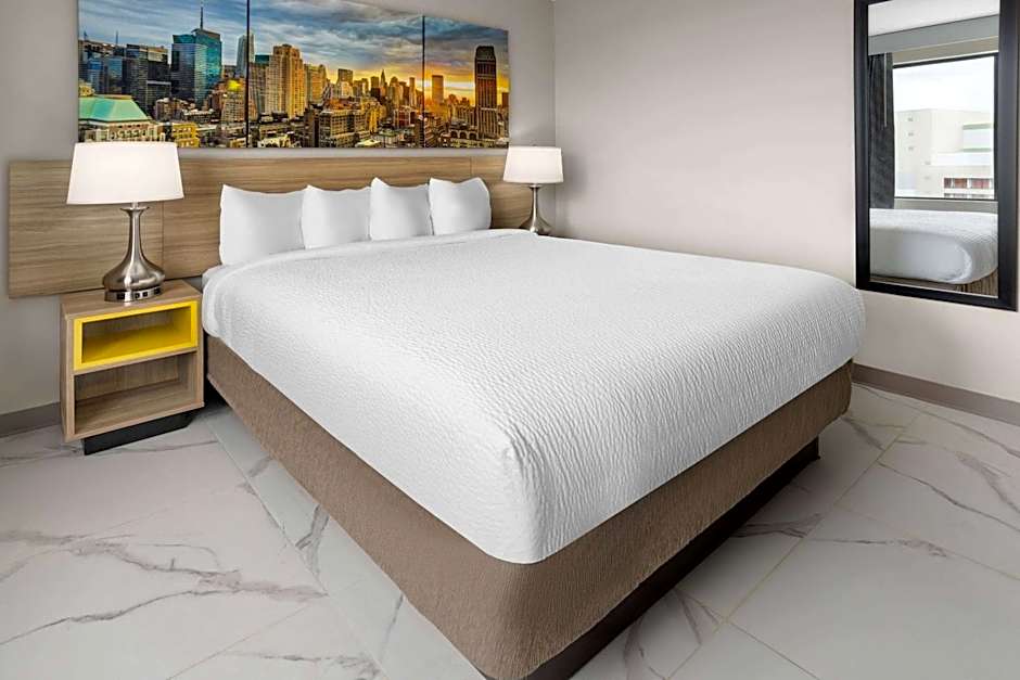 Days Inn by Wyndham Staten Island