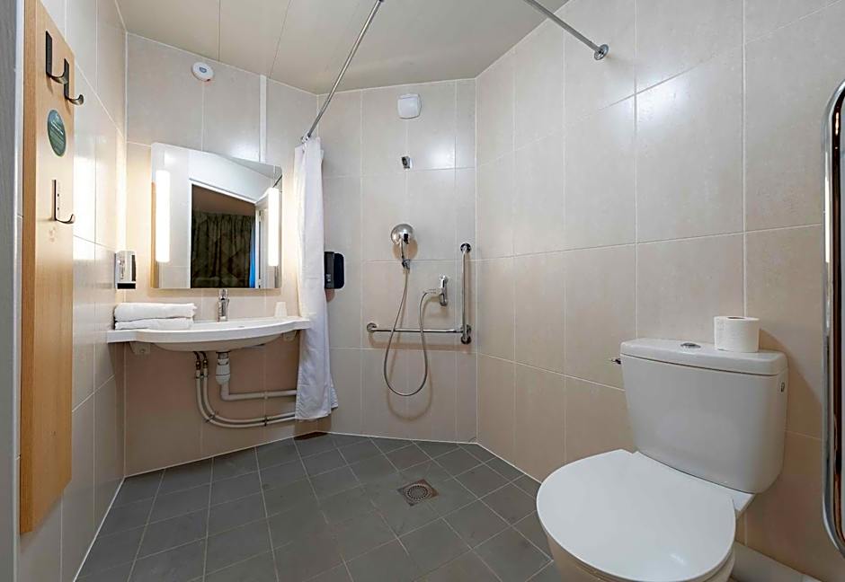B&B HOTEL Calais Centre St Pierre