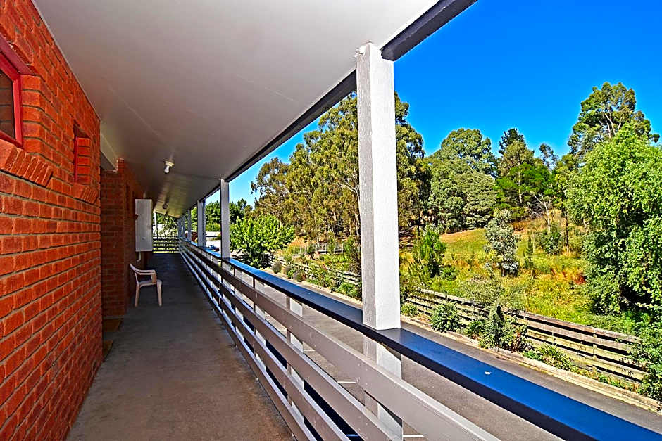 Main Lead Ballarat Motel