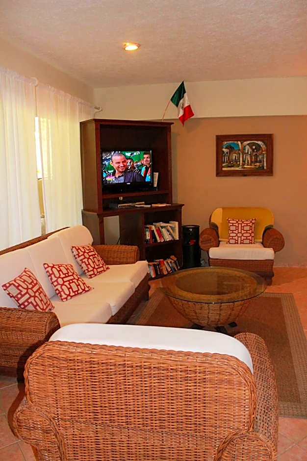 Hotel Playa La Media Luna, Isla Mujeres