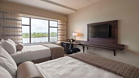 2 Double Beds, Non-Smoking, High Speed Internet Access, River View, Full Breakfast
