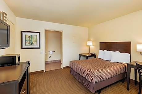 Queen Room - Disability Access