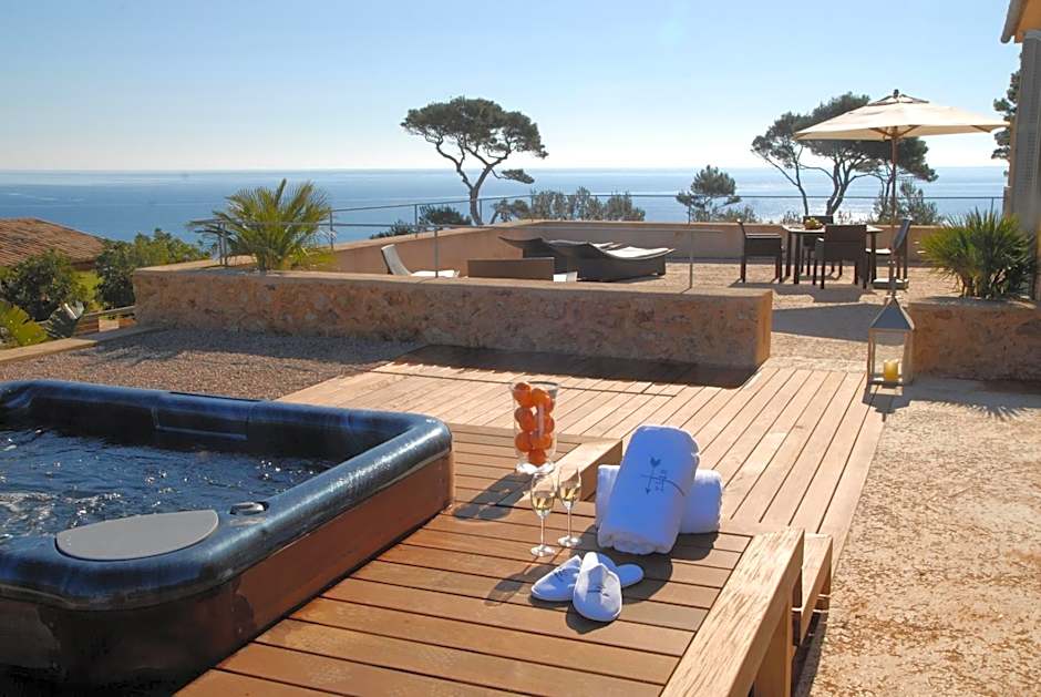 Can Simoneta - Adults Only