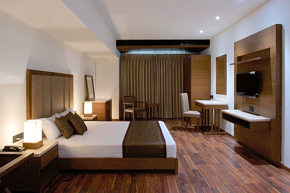 Five Petals Hotel & Banquets